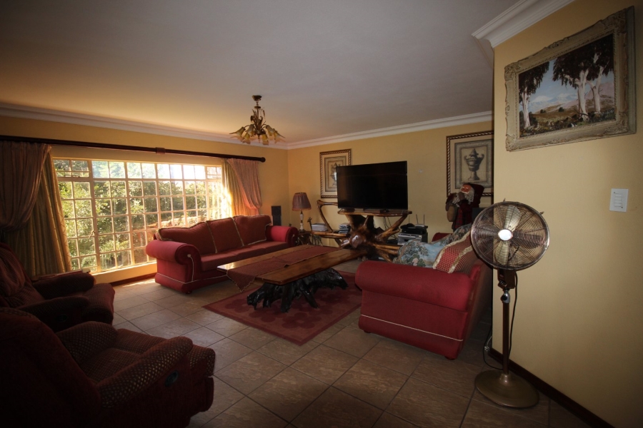 3 Bedroom Property for Sale in Lake Deneysville Free State
